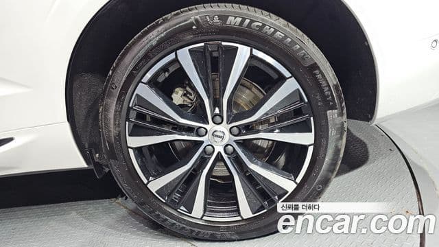 Volvo XC60 2024 — Photo 7/33