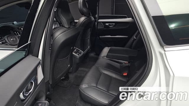 Volvo XC60 2024 — Photo 4/33