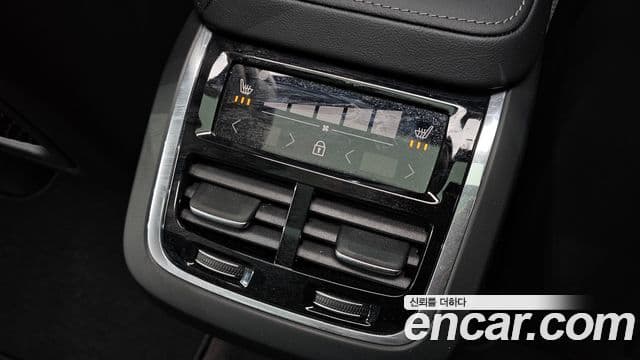 Volvo XC60 2024 — Photo 8/33