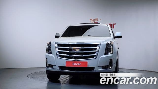 Cadillac Escalade 2018 — Şəkil 3/20
