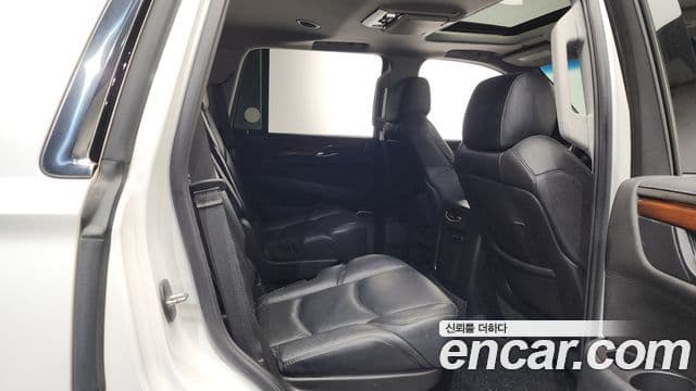 Cadillac Escalade 2018 — Şəkil 11/20