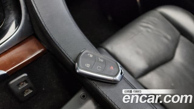 Cadillac Escalade 2018 — Şəkil 14/20