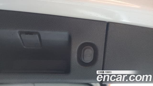 Cadillac Escalade 2018 — Фото 17/20