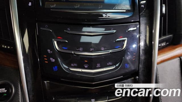 Cadillac Escalade 2018 — Şəkil 10/38