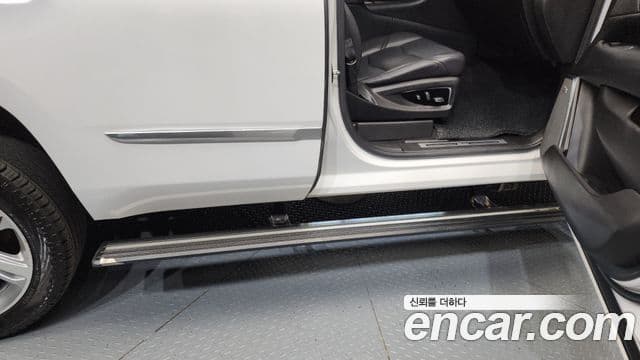 Cadillac Escalade 2018 — Şəkil 25/38