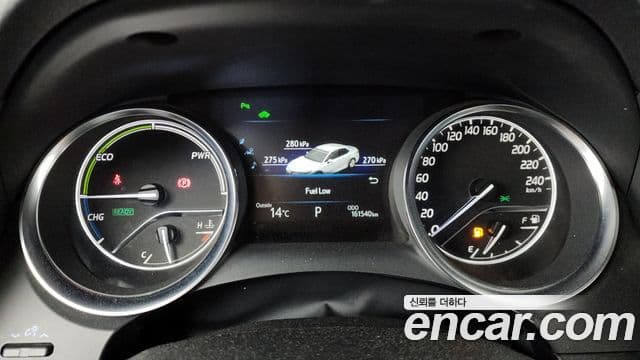 Toyota Camry 2018 — ფოტო 20/20