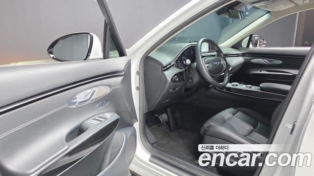 Genesis GV70 2022 — Şəkil 10/20