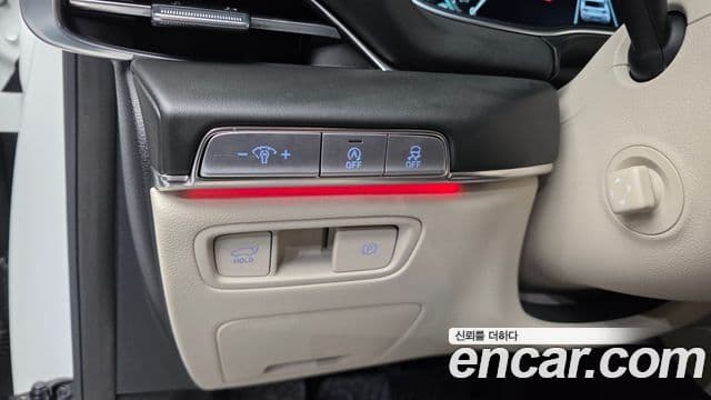 Genesis GV80 2023 — Photo 18/31