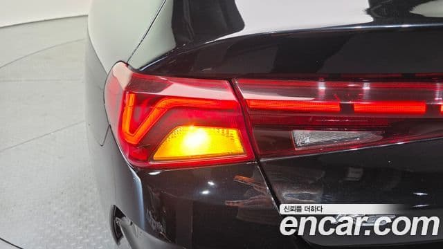 Kia K5 2020 — Photo 32/33