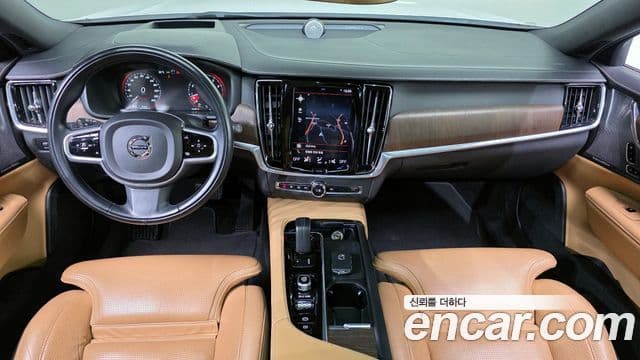 Volvo V90 Cross Country 2021 — Фото 6/20