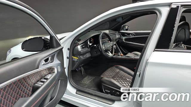 Genesis G70 2018 — ფოტო 10/20