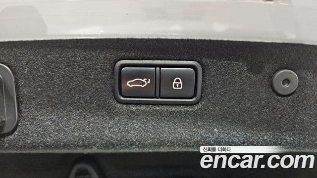 Genesis G70 2018 — ფოტო 19/20