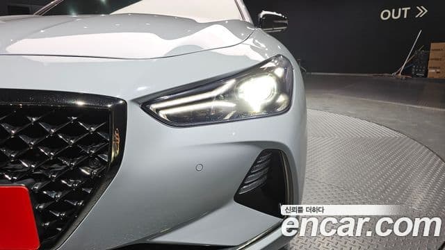 Genesis G70 2018 — ფოტო 28/32