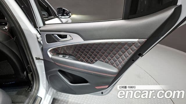Genesis G70 2018 — ფოტო 18/32