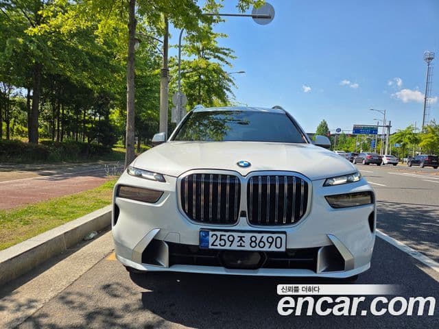BMW X7 2025 — Photo 10/20