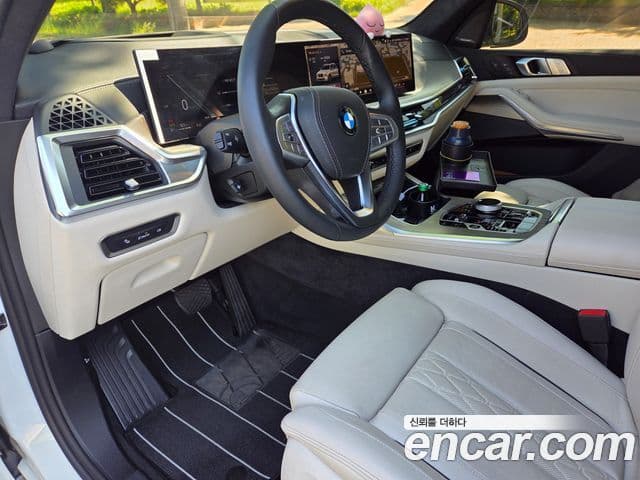 BMW X7 2025 — Photo 15/20