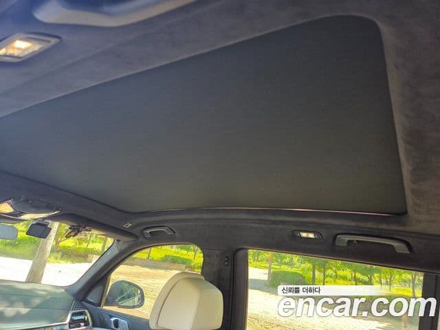 BMW X7 2025 — Photo 18/20