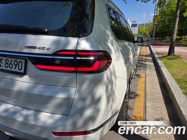 BMW X7 2025 — Photo 8/20