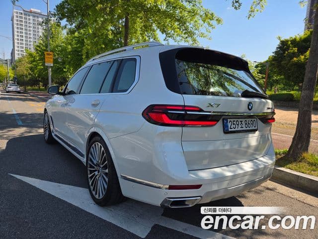 BMW X7 2025 — Photo 2/20
