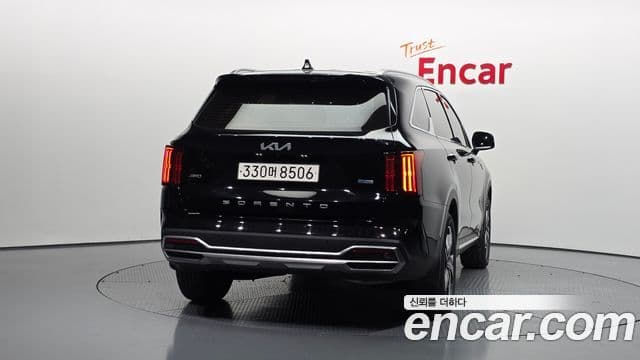 Kia Sorento 2021 — Фото 4/20