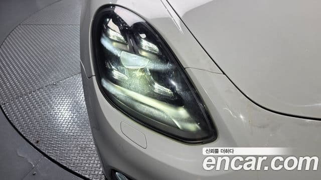 Porsche Panamera 2018 — Photo 29/36