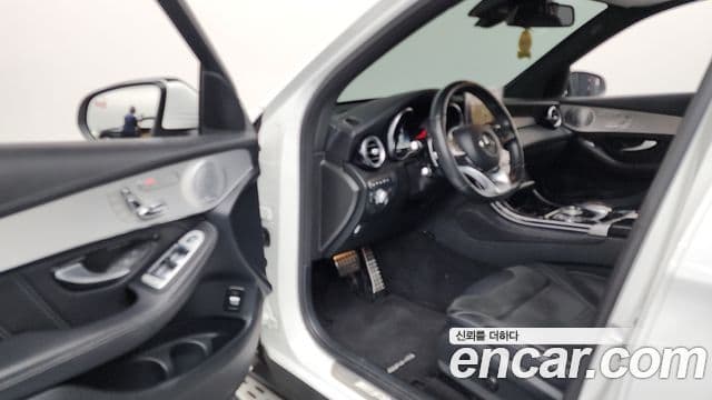 Mercedes-Benz GLC-Class 2019 — Şəkil 10/20