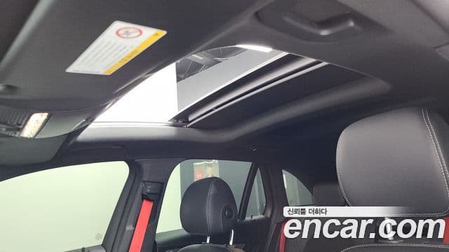 Mercedes-Benz GLC-Class 2019 — Şəkil 19/20