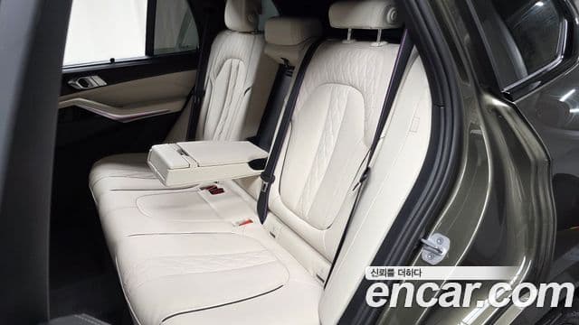 BMW X5 2025 — Photo 9/33