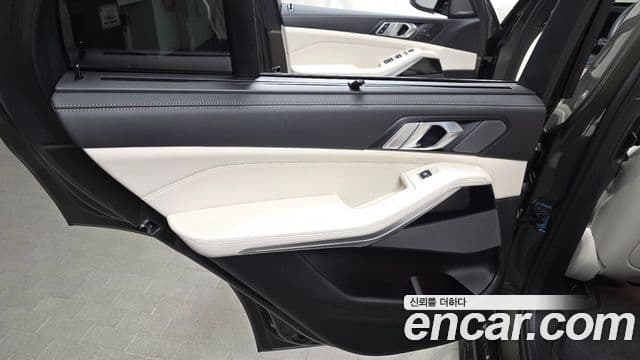 BMW X5 2025 — Photo 19/33