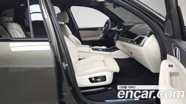 BMW X5 2025 — Photo 30/33