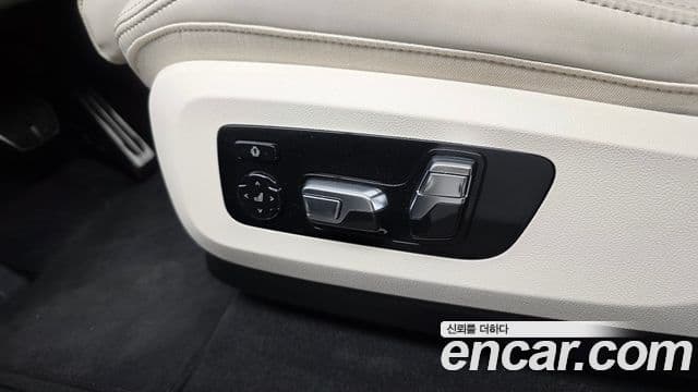 BMW X5 2025 — Photo 13/33