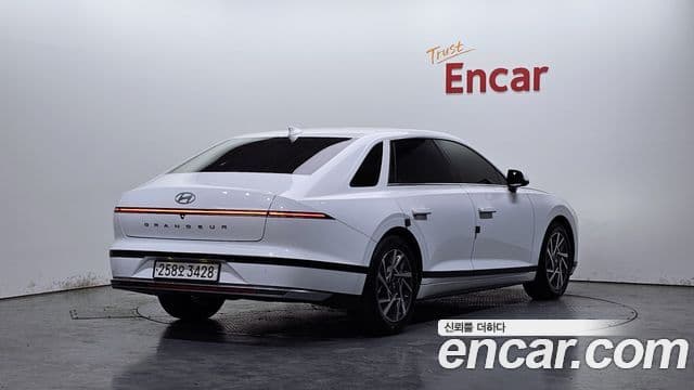 Hyundai Grandeur 2023 — Şəkil 2/20