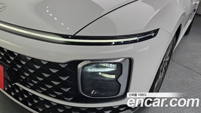 Hyundai Grandeur Hybrid 2023 — Şəkil 30/31