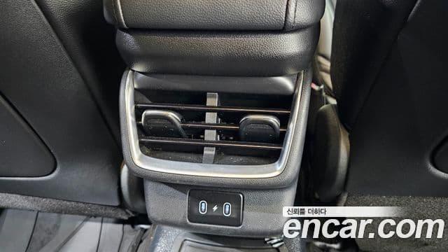 Hyundai Grandeur Hybrid 2023 — Şəkil 29/31