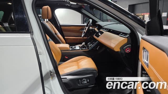 Land Rover Range Rover Velar 2022 — Photo 24/30