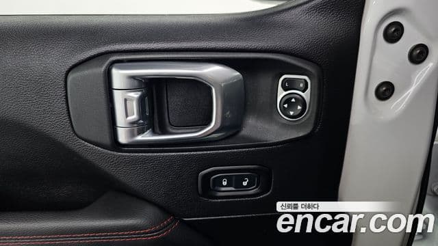 Jeep Wrangler 2021 — Şəkil 5/30