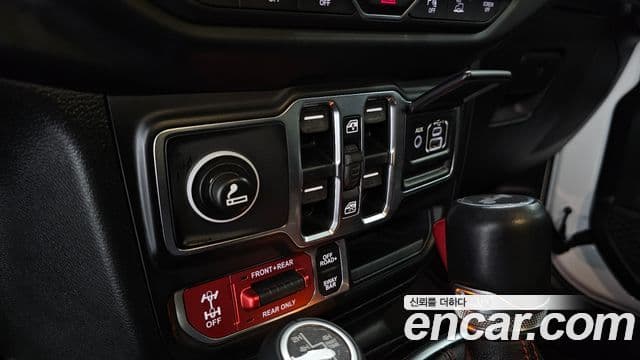 Jeep Wrangler 2021 — Şəkil 6/30
