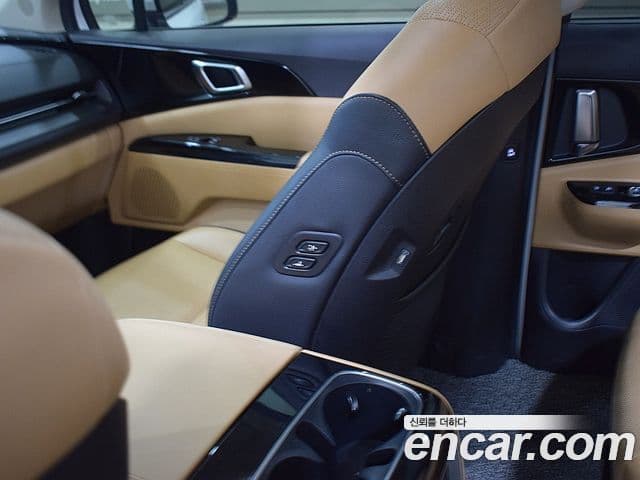 Kia Carnival 2021 — Şəkil 12/20