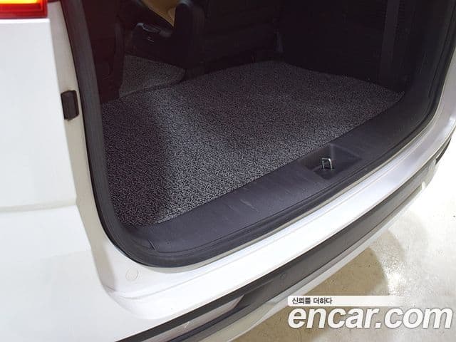 Kia Carnival 2021 — Şəkil 20/20