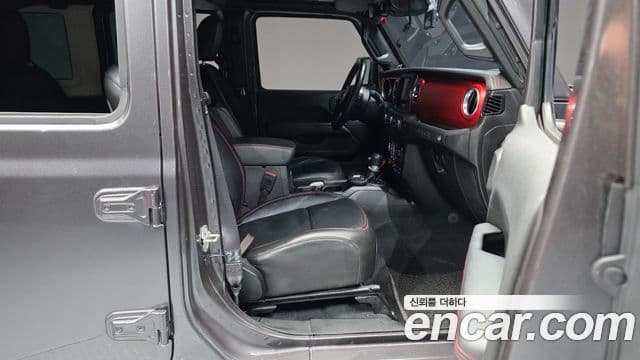 Jeep Wrangler 2021 — Photo 3/30