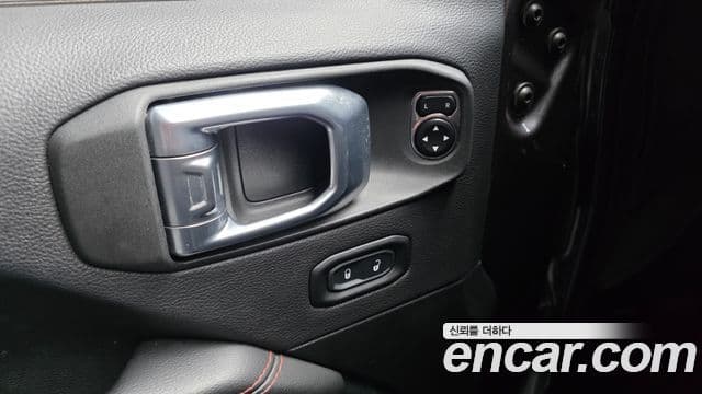 Jeep Wrangler 2021 — Photo 12/30