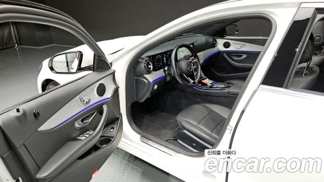 Mercedes-Benz E-Class 2021 — Şəkil 10/20