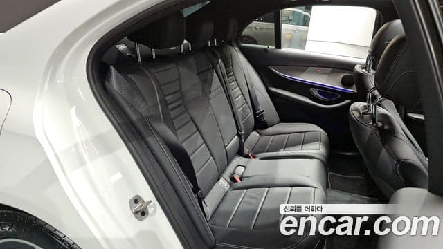 Mercedes-Benz E-Class 2021 — Şəkil 11/20