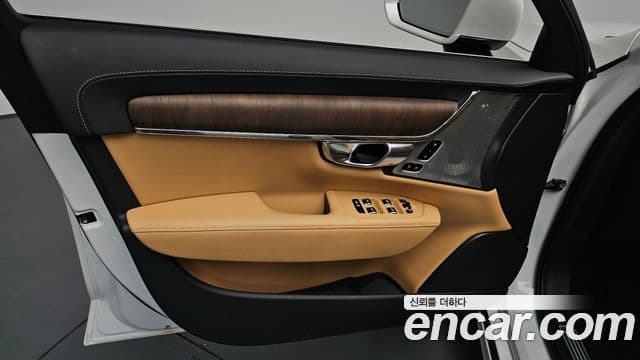 Volvo S90 2024 — Photo 10/38