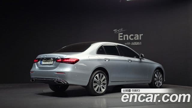 Mercedes-Benz E-Class 2021 — Şəkil 2/20