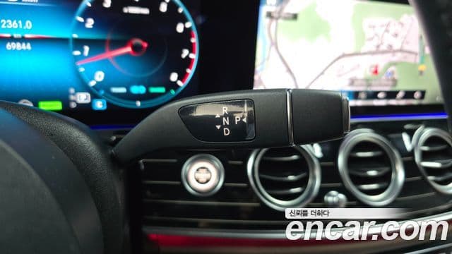 Mercedes-Benz E-Class 2021 — Şəkil 9/20