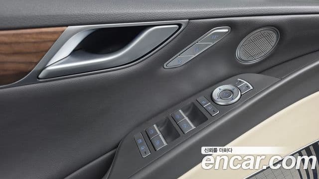 Genesis Electrified G80 2023 — ფოტო 13/20