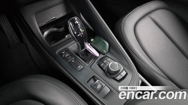BMW X1 2018 — Şəkil 8/20