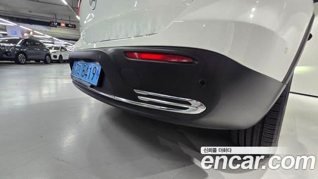 Mercedes-Benz EQB 2023 — ფოტო 11/20