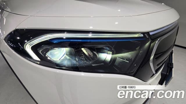 Mercedes-Benz EQB 2023 — ფოტო 5/20
